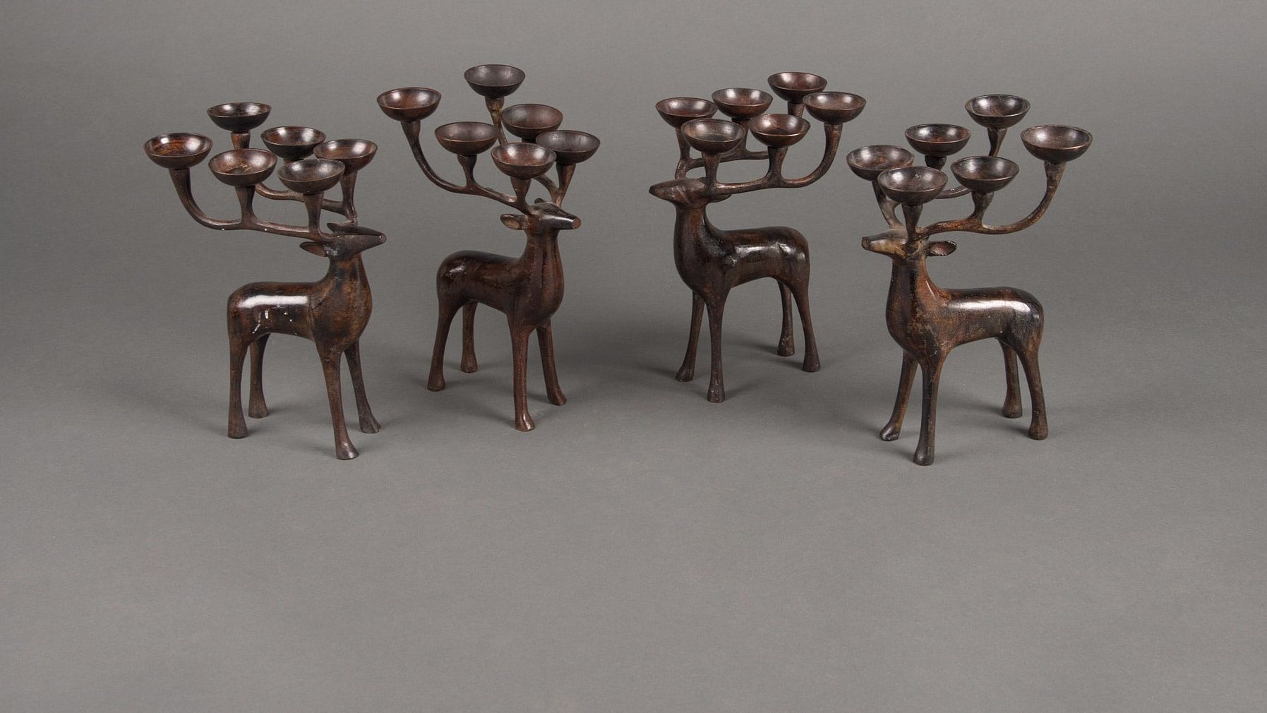 Bougeoir à forme de cerf en bronze, XXe siècle © Soubrier Antiquités