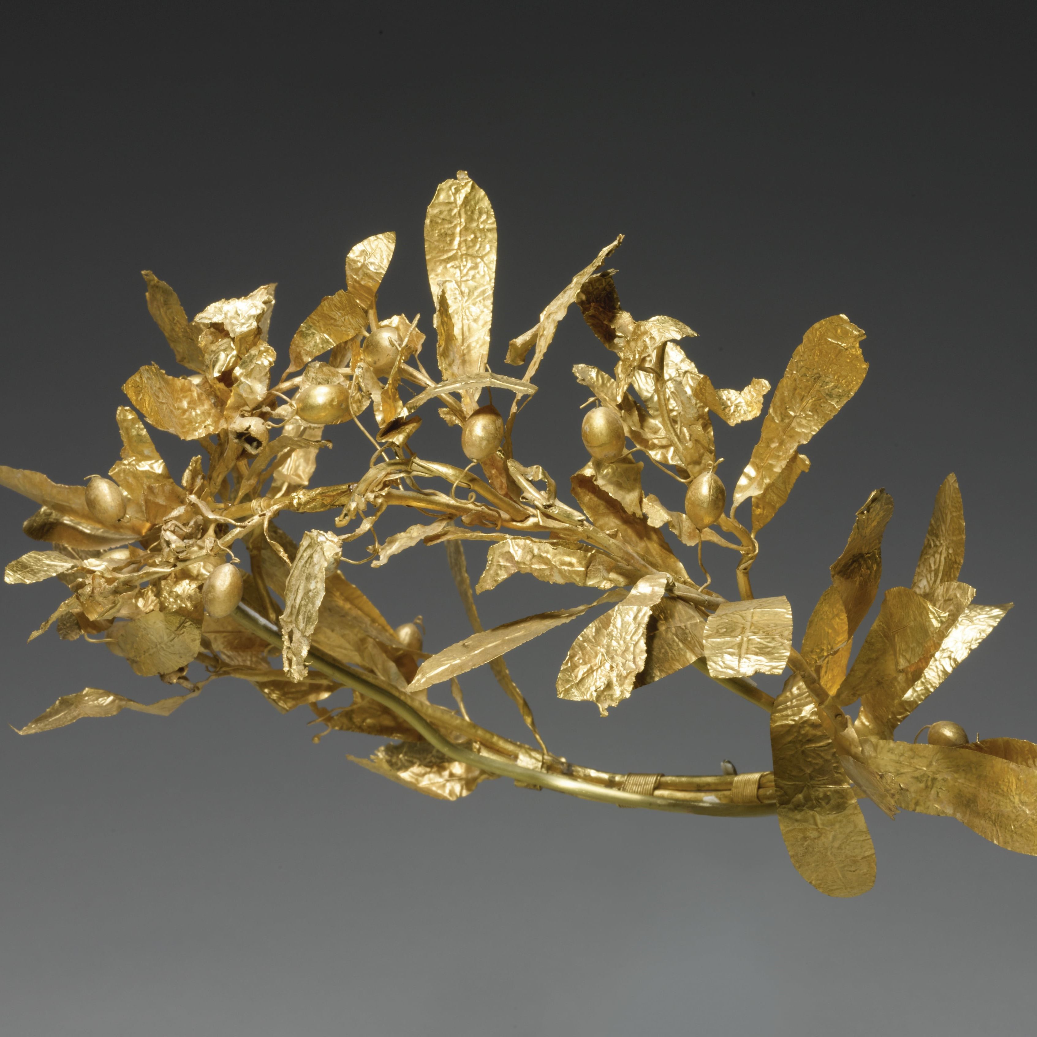 couronne-feuille-olivier-or-antiquite-grecque
