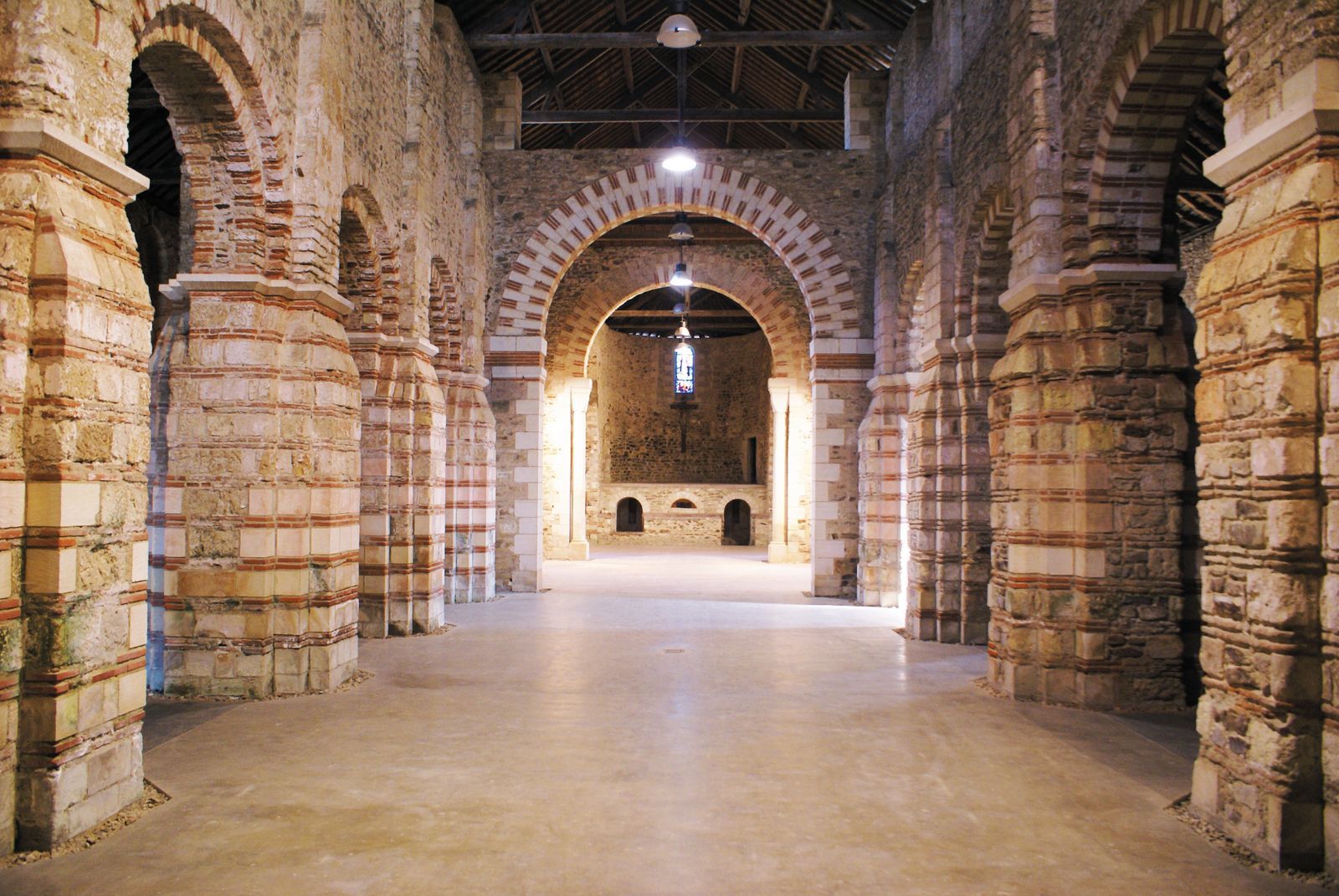 Abbatiale Saint Philibert de Grandlieu © Structurae