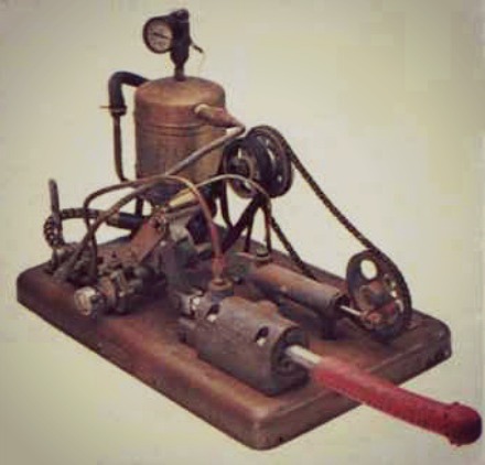 Le premier vibromasseur de l’histoire fut inventé par Joseph Mortimer Granville à la fin du XIXe siècle