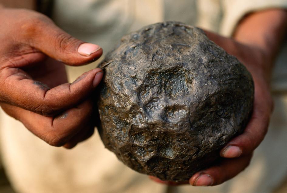 Balle olmec (Mexique) en caoutchouc retrouvée lors de fouilles et datée de plusieurs siècles (pas de datation précise) © National Geographic