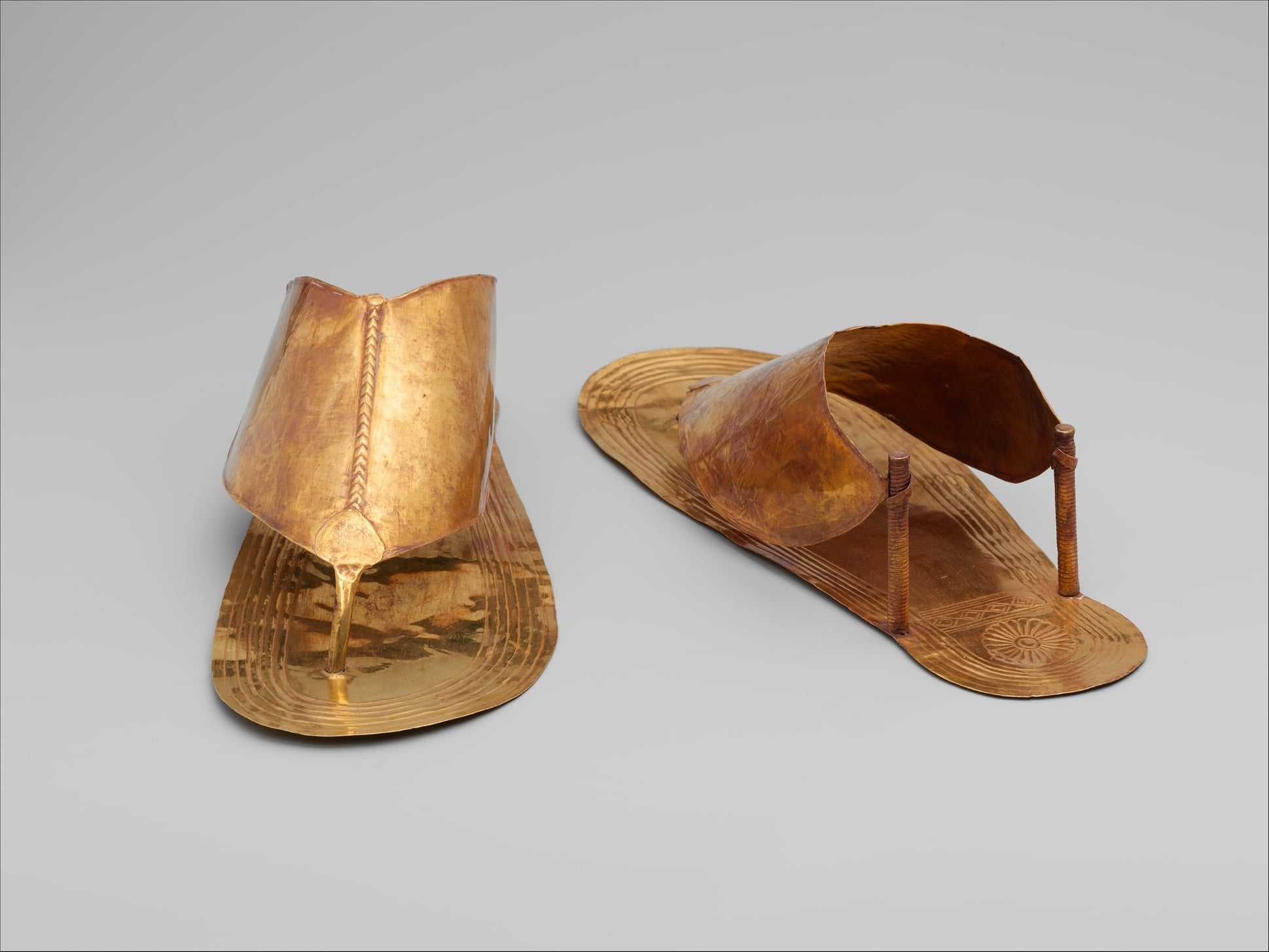 sandale-egypte-histoire-or