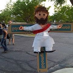 pinata-jesus-noel-mexique