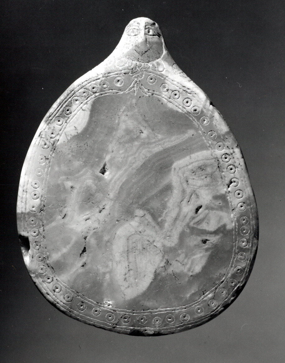 Palette en calcite sculpté et incisé. Âge du fer, Levant, VIIe siècle avant notre ère © MET Museum