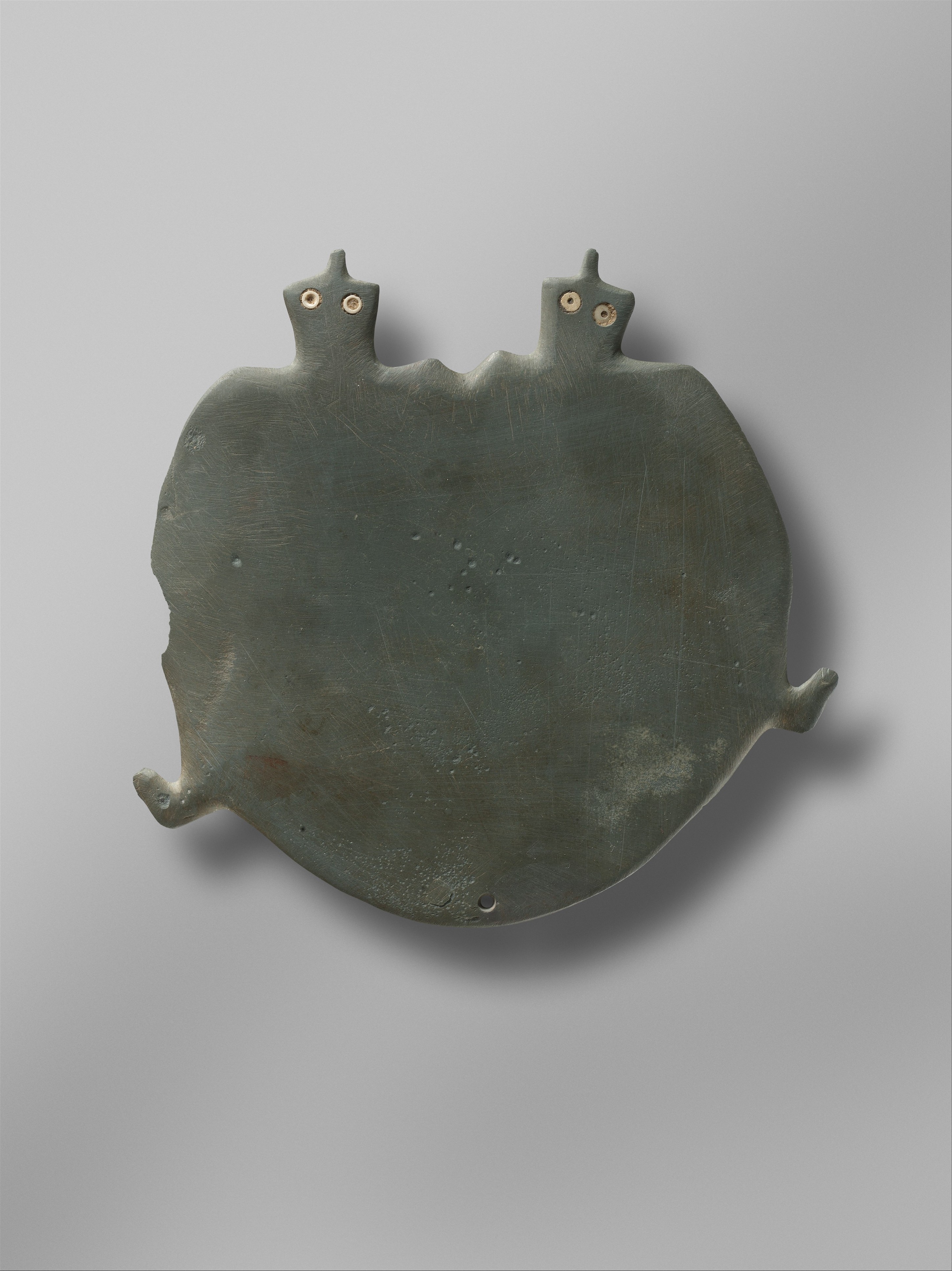 Palette à fard en grauwacke figurant un couple de tortues de boue. Crica 3650 et 3500 avant notre ère © MET Museum