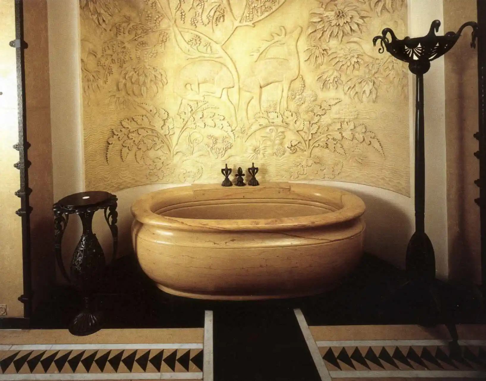 Baignoire de la salle de bain de Jeanne Lanvin © Musée des Arts décoratifs